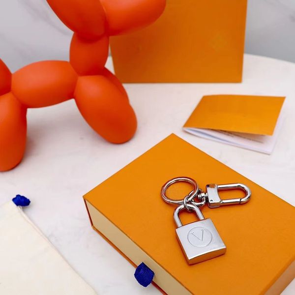 designer lock metal style package pendant luxury bag parts new bags chain key buckle versatile gift for friends 2023
designer lock metal style package pendant luxury bag parts new bags chain key buckle versatile gift for friends 2023
