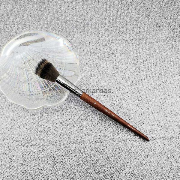 makeup brushes dual-fiber blending blush makeup brush 148 soft synthetic multi-purpose shading coloring highlighting cosmetics brushes tools
makeup brushes dual-fiber blending blush makeup brush 148 soft synthetic multi-purpose shading coloring highlighting cosmetics brushes tools