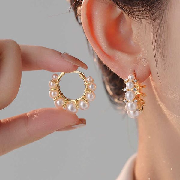 personalized design with pearl earrings high-end feel elegant temperament light luxury fashionable and cool style earrings for celebrities, Golden
personalized design with pearl earrings high-end feel elegant temperament light luxury fashionable and cool style earrings for celebrities, Golden