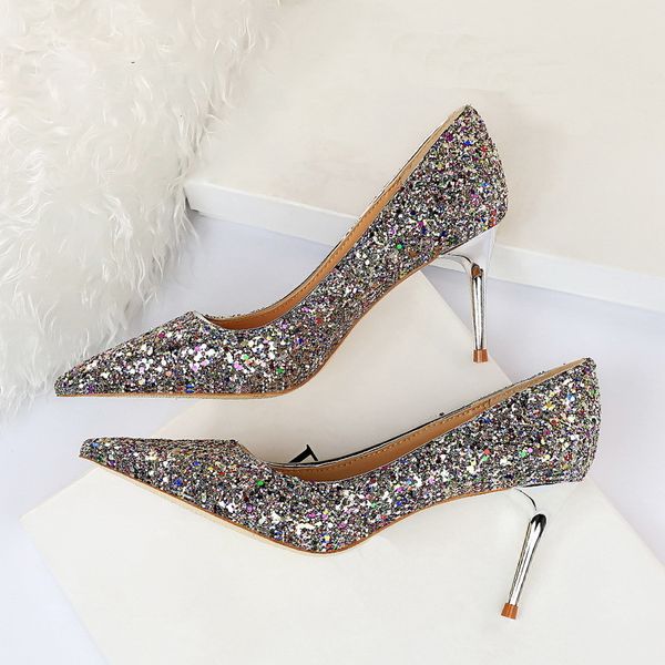 new fashion nightclub slim high heel shoes women's shoes thin heel high heel fashion shining sequin single shoes size 34-43, Black
new fashion nightclub slim high heel shoes women's shoes thin heel high heel fashion shining sequin single shoes size 34-43, Black