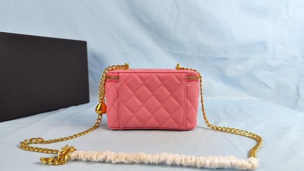 luxury bag shoulder bag chain bag designer bag handbag geniune leather pink white black cosmetics box handbag with love hardward mirror size
luxury bag shoulder bag chain bag designer bag handbag geniune leather pink white black cosmetics box handbag with love hardward mirror size