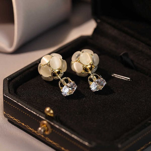 cat's eye stone two wear earrings s925 silver needle premium earrings with unique design small and luxury earrings for women, Black
cat's eye stone two wear earrings s925 silver needle premium earrings with unique design small and luxury earrings for women, Black
