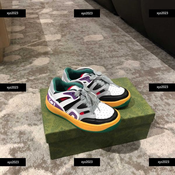 23ss kids casual shoe child sneakers baby shoes strong sense of hierarchy movement box packaging spring children's size 26-35, Black;red
23ss kids casual shoe child sneakers baby shoes strong sense of hierarchy movement box packaging spring children's size 26-35, Black;red