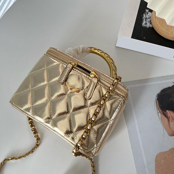 designer womens makeup bag exquisite handle luxury tote leather hardware metal clasp matelasse chain crossbody bags with mirror trend coin w
designer womens makeup bag exquisite handle luxury tote leather hardware metal clasp matelasse chain crossbody bags with mirror trend coin w