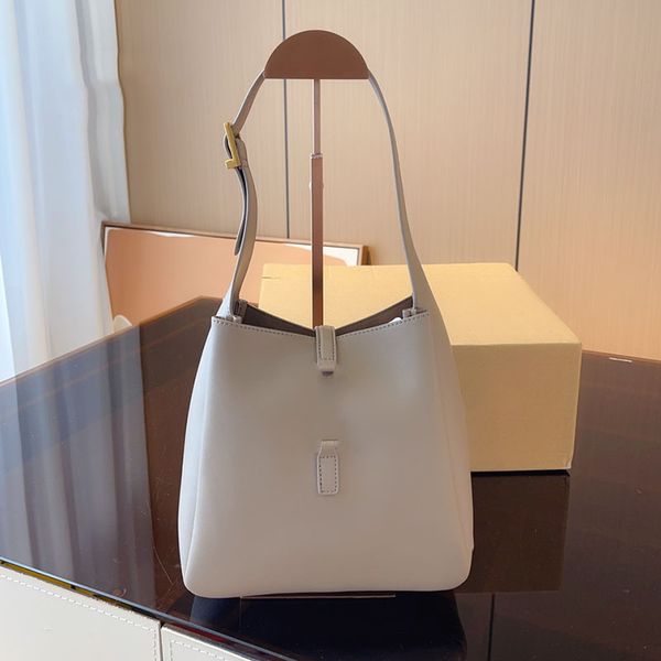 totes bucket handbags shoulder genuine leather shopping large capacity crossbody underarm bags tote lady handbag purse fashion letters remov
totes bucket handbags shoulder genuine leather shopping large capacity crossbody underarm bags tote lady handbag purse fashion letters remov