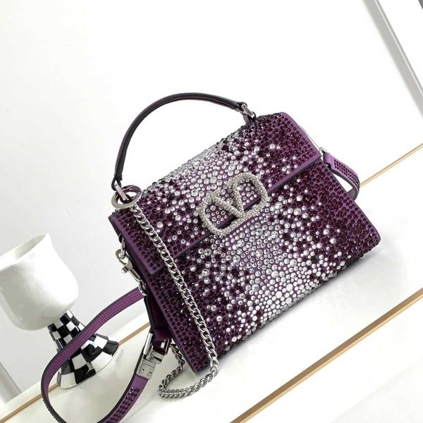 v designer bags for ladies vaversatile diamond embedding spring handbag single shoulder crossbody bag light small briefcase small square bag
v designer bags for ladies vaversatile diamond embedding spring handbag single shoulder crossbody bag light small briefcase small square bag