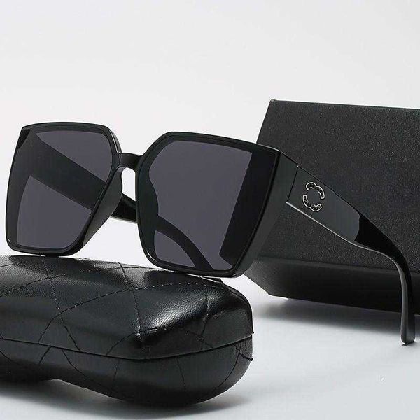 high version brand glasses fashion metal sunglasses classic trend shade uv protection for men and women, White;black
high version brand glasses fashion metal sunglasses classic trend shade uv protection for men and women, White;black