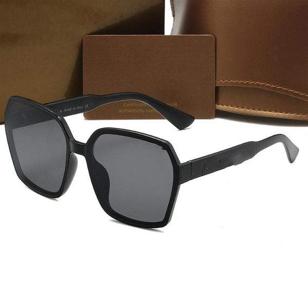 1348 designer sunglass women eyeglasses outdoor shades pc frame fashion classic lady sun glasses mirrors for womens luxury sunglas219z, White;black
1348 designer sunglass women eyeglasses outdoor shades pc frame fashion classic lady sun glasses mirrors for womens luxury sunglas219z, White;black