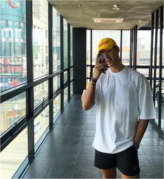brand plain gym clothing fitness mens oversized t shirt outdoor hip hop streetwear loose half sleeve tshirt bodybuilding tshirt m4681390, White;black
brand plain gym clothing fitness mens oversized t shirt outdoor hip hop streetwear loose half sleeve tshirt bodybuilding tshirt m4681390, White;black