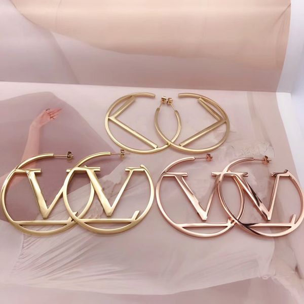 16 mix styles women fashion designer stud earrings simple letter hoop luxury engagement earrings wholesale, Golden;silver
16 mix styles women fashion designer stud earrings simple letter hoop luxury engagement earrings wholesale, Golden;silver