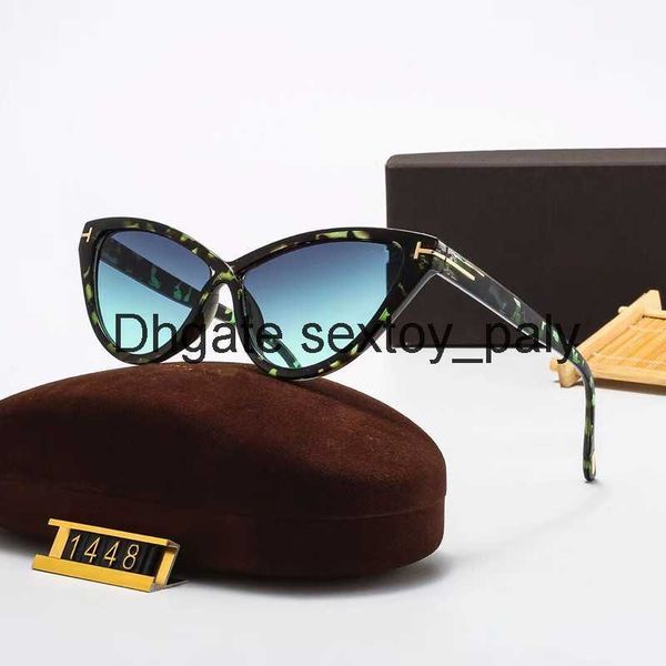 sunglasses tom new fashion small frame cat's ford eye women's street pgraphy concave shape glasses, White;black 
sunglasses tom new fashion small frame cat's ford eye women's street pgraphy concave shape glasses, White;black