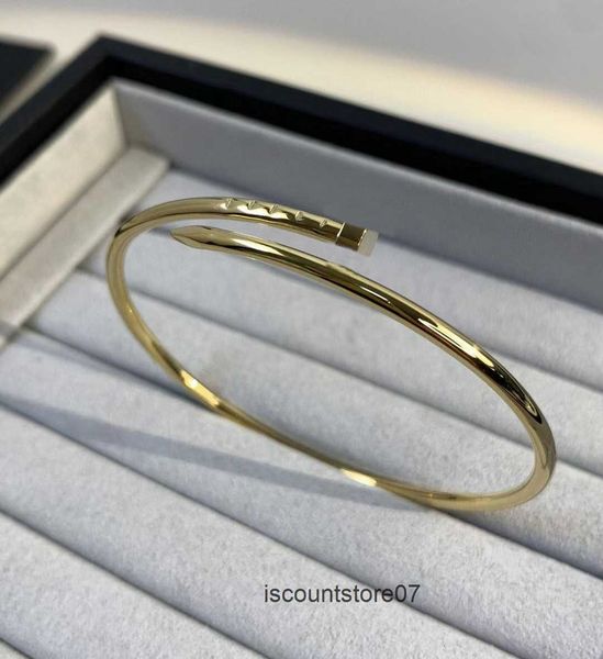 2023 v gold material luxury quality thin nail bracelet in three colors plated have stamp box ps7628, Black
2023 v gold material luxury quality thin nail bracelet in three colors plated have stamp box ps7628, Black