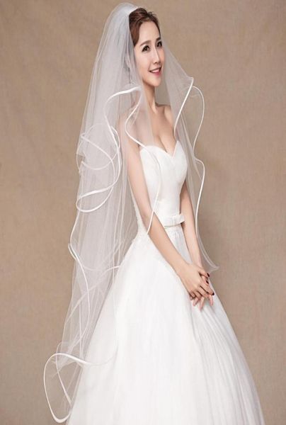 bridal veils women ivory fingertip wedding veil with comb short multilayer special wave pencil edge elegant lady accessory8957374, Black
bridal veils women ivory fingertip wedding veil with comb short multilayer special wave pencil edge elegant lady accessory8957374, Black