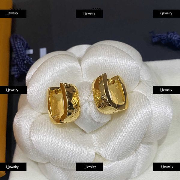 women designer earrings fashion jewelry logo gravure printing design ear studs #including box new arrival, Golden;silver
women designer earrings fashion jewelry logo gravure printing design ear studs #including box new arrival, Golden;silver