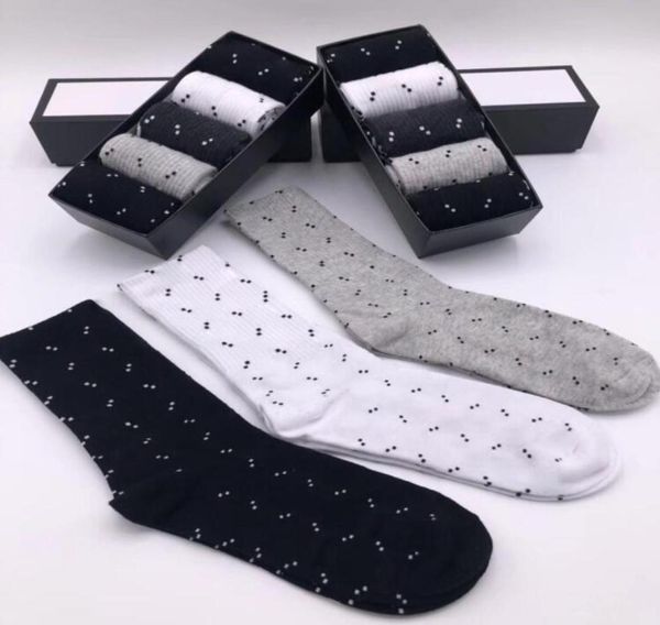 2020 new mens and womens sport long socks 100 cotton whole couple design socks 5 pcs with box89556379870145, Black
2020 new mens and womens sport long socks 100 cotton whole couple design socks 5 pcs with box89556379870145, Black