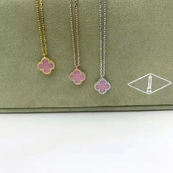 2023 fashion brand clover necklace women's fashion mother of pearl mini single flower pendant necklace 18k gold designer necklace jewel, Silver
2023 fashion brand clover necklace women's fashion mother of pearl mini single flower pendant necklace 18k gold designer necklace jewel, Silver