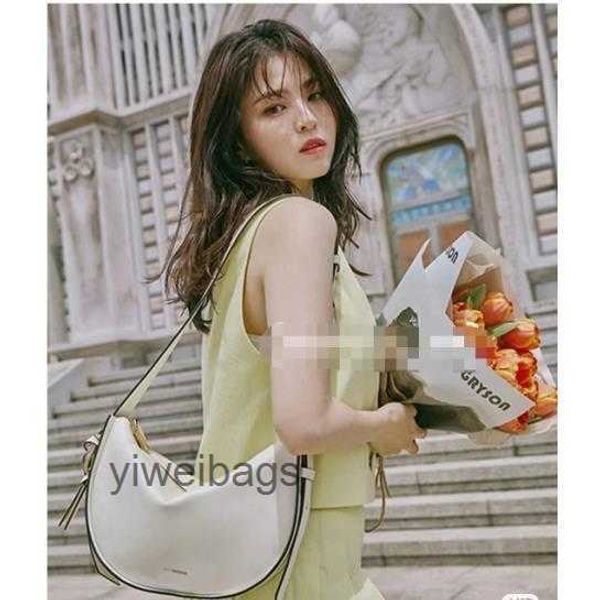 designer bags joygryson summer half moon underarm handbag versatile crossbody shoulder bag underarm bag
designer bags joygryson summer half moon underarm handbag versatile crossbody shoulder bag underarm bag