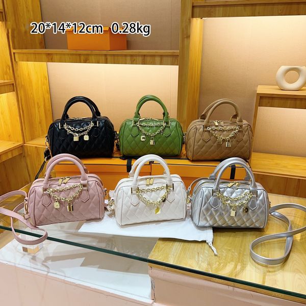 luxury children diamond checkered circular boston handbag girls metal chain crossbody bucket bag kids one shoulder pillow bags s0381, Black
luxury children diamond checkered circular boston handbag girls metal chain crossbody bucket bag kids one shoulder pillow bags s0381, Black