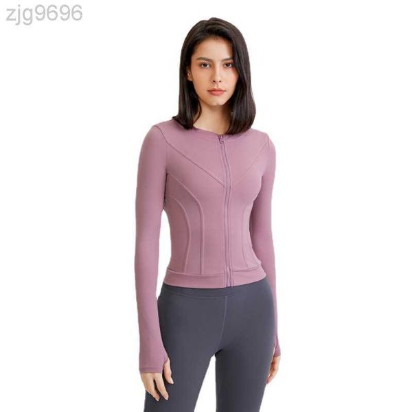 desginer alos yoga jacketautumn/winter sports coat women's tight elastic running training fitness long sleeve jacket 23ss, Black;brown
desginer alos yoga jacketautumn/winter sports coat women's tight elastic running training fitness long sleeve jacket 23ss, Black;brown