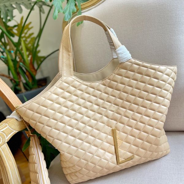 designer bag logo square leather tote bag women's bag tote shopping bag icare shopping bag carrying bag shoulder bag underarm large bag
designer bag logo square leather tote bag women's bag tote shopping bag icare shopping bag carrying bag shoulder bag underarm large bag