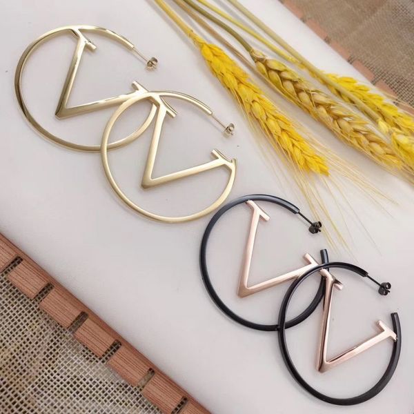 big size women fashion designer stud earrings simple letter hoop luxury engagement earrings wholesale, Golden;silver
big size women fashion designer stud earrings simple letter hoop luxury engagement earrings wholesale, Golden;silver