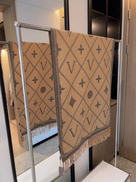 new brand explosive scarf shawl rabbit velvet core high-end fabric to show the famous warm temperament multi-color optional, Blue;gray
new brand explosive scarf shawl rabbit velvet core high-end fabric to show the famous warm temperament multi-color optional, Blue;gray