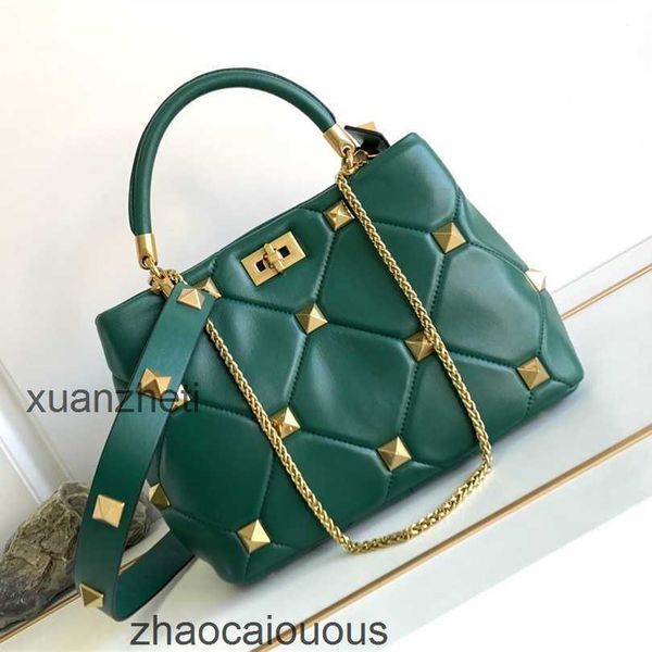 cross valantions lady's designer classic fashion bag single bags lingge leather shoulder bucket riveted chain diagonal handbag large wo
cross valantions lady's designer classic fashion bag single bags lingge leather shoulder bucket riveted chain diagonal handbag large wo