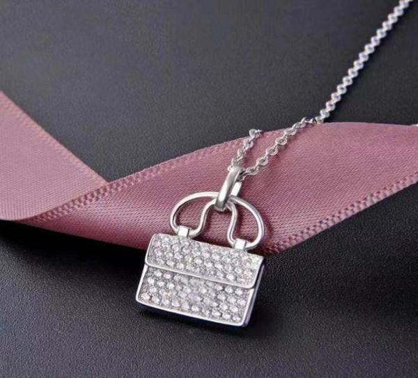 fashion luxury diamond necklace exquisite mini bag h letter pendant with original gift box packaging4680813, Silver
fashion luxury diamond necklace exquisite mini bag h letter pendant with original gift box packaging4680813, Silver