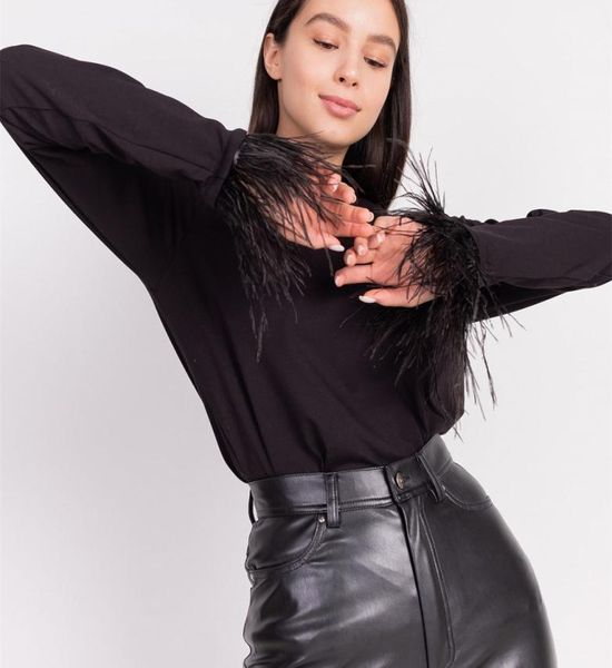 2022 tshirt european and american women039s round neck splice feather women039s fashion casual commuter 101708, White
2022 tshirt european and american women039s round neck splice feather women039s fashion casual commuter 101708, White