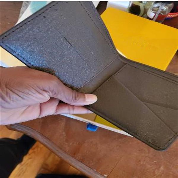 paris plaid style leather mens short wallet famous men wallet special multiple short small wallet with box2701, Red;black
paris plaid style leather mens short wallet famous men wallet special multiple short small wallet with box2701, Red;black