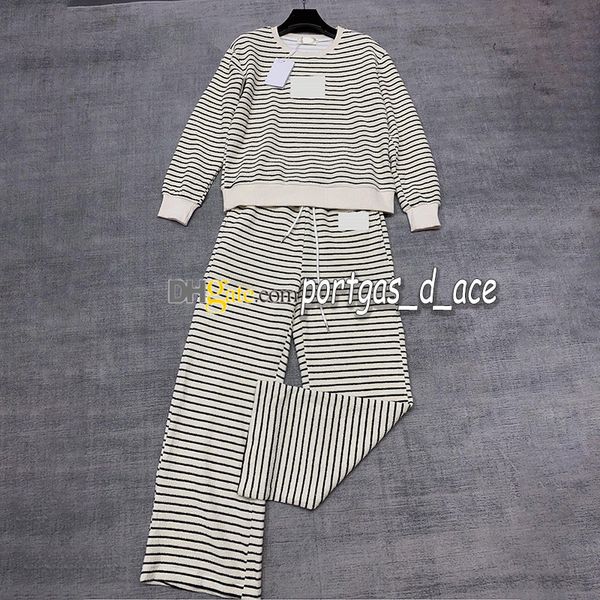 luxury deisgner striped sweatshirt sweatpants women t shirt long sleeve jumper casual autumn women sweatshirts set, Black
luxury deisgner striped sweatshirt sweatpants women t shirt long sleeve jumper casual autumn women sweatshirts set, Black