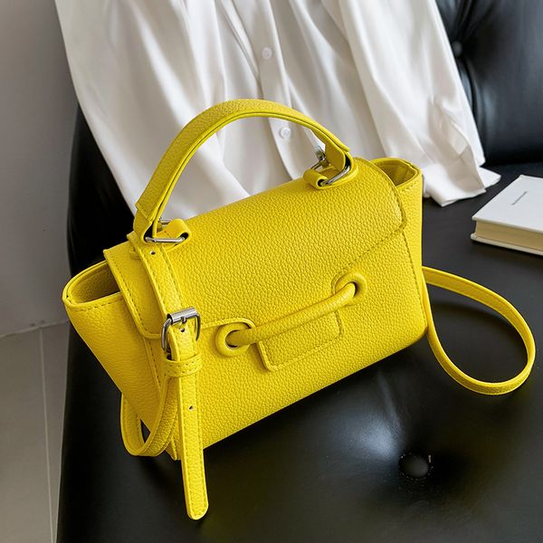 evening bags classic handbag women bag solid color pu leather shoulder for female versatile messenger simple trend hand brand 230821
evening bags classic handbag women bag solid color pu leather shoulder for female versatile messenger simple trend hand brand 230821