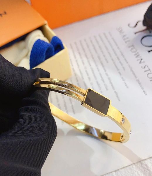 love bracelet bangle fashion leather magnetic buckle bracelets chain jewelry wristband 8 color box need extra 1676724, Black
love bracelet bangle fashion leather magnetic buckle bracelets chain jewelry wristband 8 color box need extra 1676724, Black