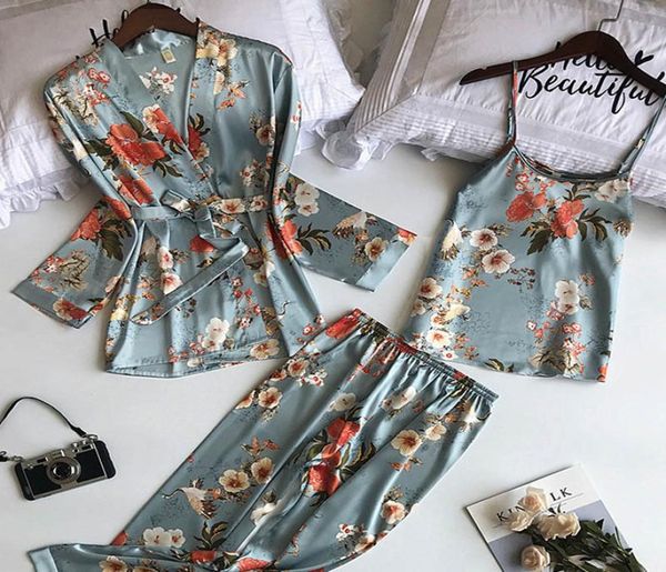 3pcs women pajamas set lady emulation silk pyjama sets flower sleepwear female leopard satin homewear with removable padded 2011131231547, Black;red
3pcs women pajamas set lady emulation silk pyjama sets flower sleepwear female leopard satin homewear with removable padded 2011131231547, Black;red
