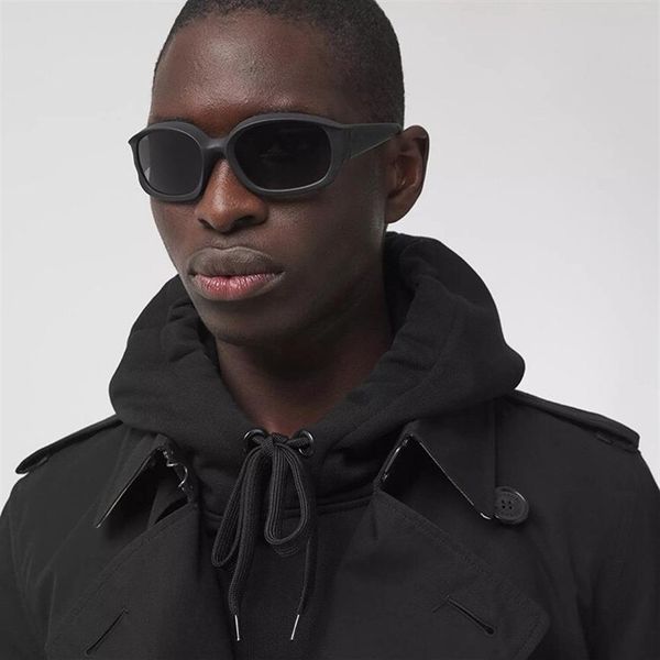 fashion sports sunglasses 1228 special design color square frame round lens avant-garde style crazy interesting with case245i, White;black
fashion sports sunglasses 1228 special design color square frame round lens avant-garde style crazy interesting with case245i, White;black