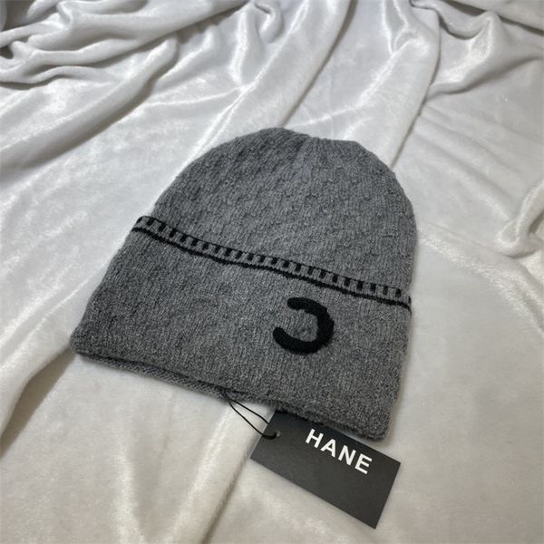 new knitted hat fashion letter cap popular warm stretch multi-color high-quality beanie hats autumn winter warm street style couple headwear, Blue;gray
new knitted hat fashion letter cap popular warm stretch multi-color high-quality beanie hats autumn winter warm street style couple headwear, Blue;gray