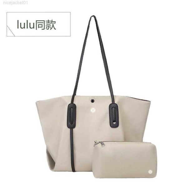2023 designer luluslemens bag same style paper wind tote bag women's oxford large capacity shoulder bag travel fashion handbag luluss
2023 designer luluslemens bag same style paper wind tote bag women's oxford large capacity shoulder bag travel fashion handbag luluss