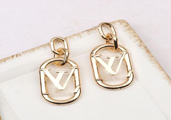 7 style 18k gold plated luxury brand designers letters stud tassels geometric famous women long eardrop crystal rhinestone pearl e7737484, Golden;silver
7 style 18k gold plated luxury brand designers letters stud tassels geometric famous women long eardrop crystal rhinestone pearl e7737484, Golden;silver
