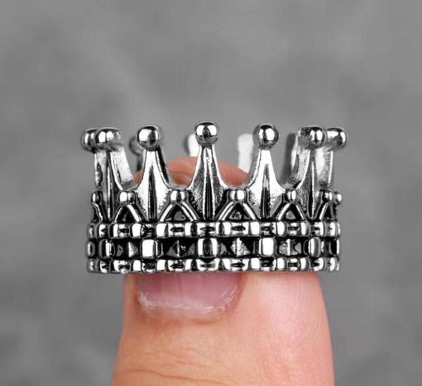 2021 band rings fashion cool elegant vintage queen crown stainless steel men ring silver and black size 7134484424
2021 band rings fashion cool elegant vintage queen crown stainless steel men ring silver and black size 7134484424