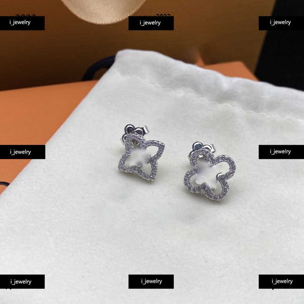 women designer earrings fashion luxury hollow out flower shape design hoop & huggie jewelry #including brand box new arrival, Golden;silver
women designer earrings fashion luxury hollow out flower shape design hoop & huggie jewelry #including brand box new arrival, Golden;silver