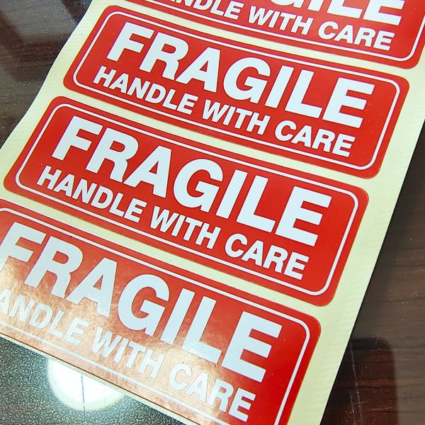 300pcs 76x25mm FRAGILE HANDLE WITH CARE Self-adhesive Shipping Safety Label Sticker Package Protection Reminder Paper Tag
300pcs 76x25mm FRAGILE HANDLE WITH CARE Self-adhesive Shipping Safety Label Sticker Package Protection Reminder Paper Tag