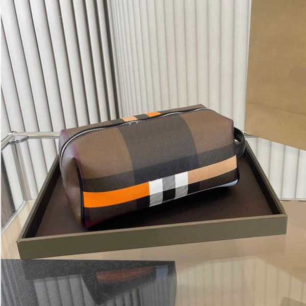 bube designer cosmetic bag letter makeup bag women designer bag travel storage zero wallet large capacity portable washing bag for going out
bube designer cosmetic bag letter makeup bag women designer bag travel storage zero wallet large capacity portable washing bag for going out