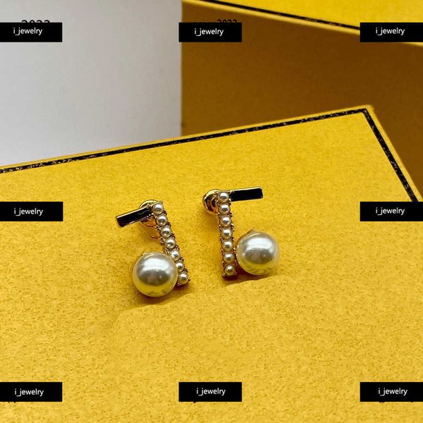 women designer earrings fashion luxury pearl decoration of different sizes hoop & huggie jewelry #including brand box new arrival, Golden;silver
women designer earrings fashion luxury pearl decoration of different sizes hoop & huggie jewelry #including brand box new arrival, Golden;silver