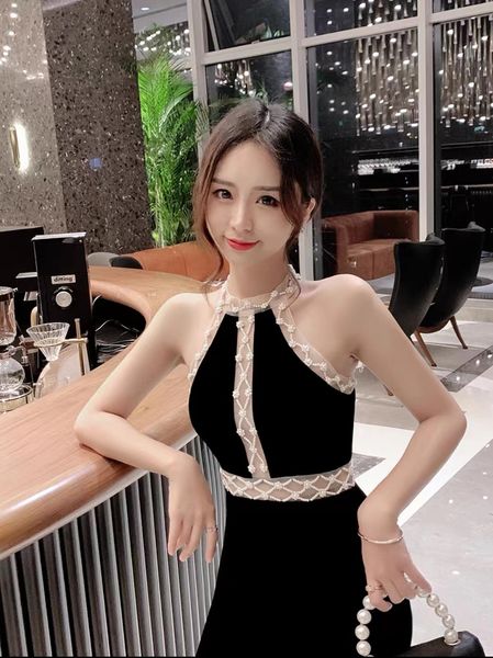 temperament celebrity black dress womens summer new light luxury small group high end luxury banquet velvet dress, Black;gray
temperament celebrity black dress womens summer new light luxury small group high end luxury banquet velvet dress, Black;gray