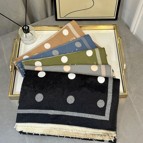2023 autumn and winter new high-grade cashmere letter jacquard women's scarf fashion couple cashmere warm silk scarf 180*65, Blue;gray
2023 autumn and winter new high-grade cashmere letter jacquard women's scarf fashion couple cashmere warm silk scarf 180*65, Blue;gray