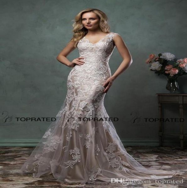 2019 elegant lace wedding dresses mermaid bridal gown with scoop sheer back covered button ivory nude court train amelia sposa cus8235704, White
2019 elegant lace wedding dresses mermaid bridal gown with scoop sheer back covered button ivory nude court train amelia sposa cus8235704, White