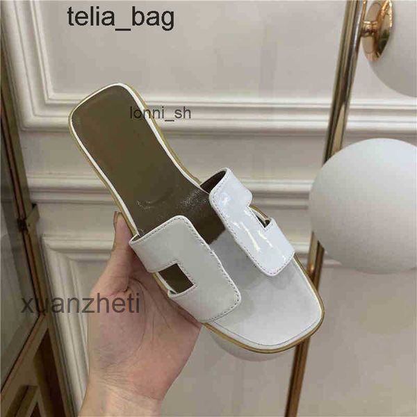 women shoes beacflat hers fashion 2023 classic sandals slipper oran slippers slipper woman summer slides lady cartoon big head leatl bathl n
women shoes beacflat hers fashion 2023 classic sandals slipper oran slippers slipper woman summer slides lady cartoon big head leatl bathl n