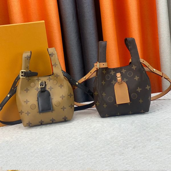 designer bag womens leather presbyopia shoulder bag fashion printed basket bag mini portable tote bag temperament crossbody bag #46816
designer bag womens leather presbyopia shoulder bag fashion printed basket bag mini portable tote bag temperament crossbody bag #46816