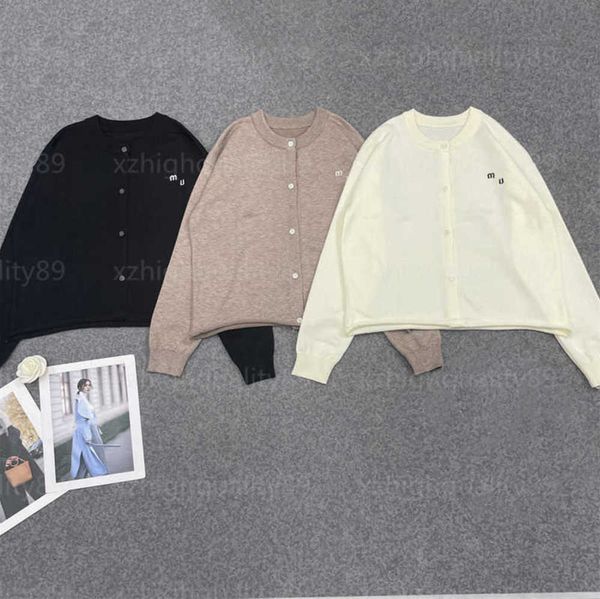 designer sweater women cardigan jacket knit sweaters womens soft comfort embroidery long sleeved round neck fall thin knits coat knitwear de, White;black
designer sweater women cardigan jacket knit sweaters womens soft comfort embroidery long sleeved round neck fall thin knits coat knitwear de, White;black