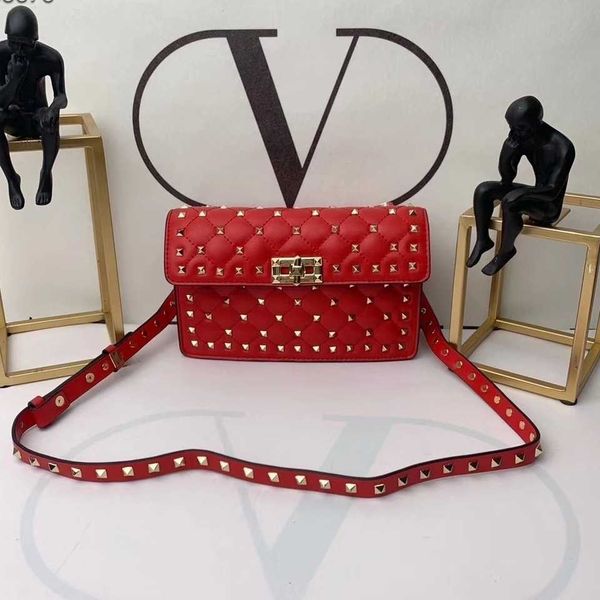 v designer bags for ladies new fashion calfskin small fragrant wind diamond grid rivet decorated metal cross buckle flip cover single should
v designer bags for ladies new fashion calfskin small fragrant wind diamond grid rivet decorated metal cross buckle flip cover single should